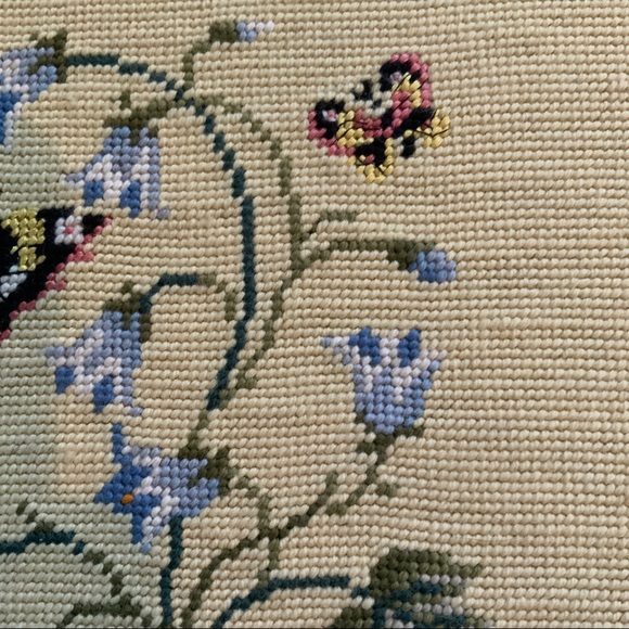 ✨SOLD✨Vintage Cross Stich Flowers/Butterflies - Picture 4 of 5